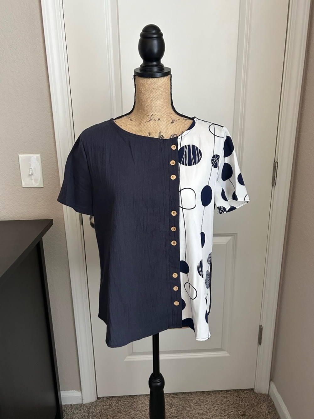 Emery Rose Women's Blue and White Blouse